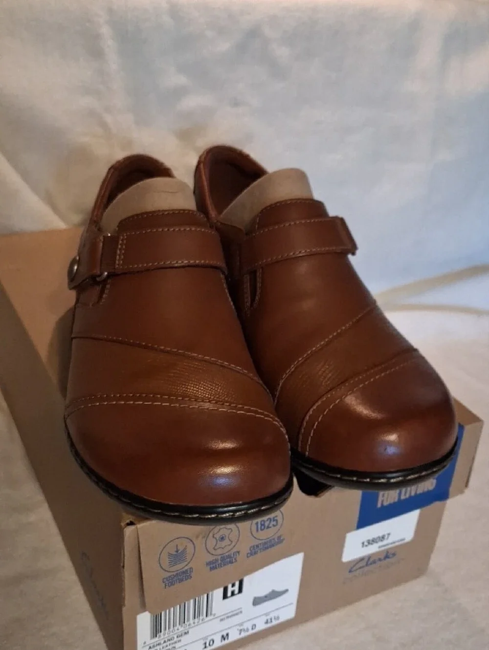 Clarks Brown Leather Women’s Wedge Slip-On, New Size 7.5 D